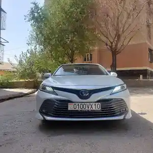 Toyota Camry, 2018