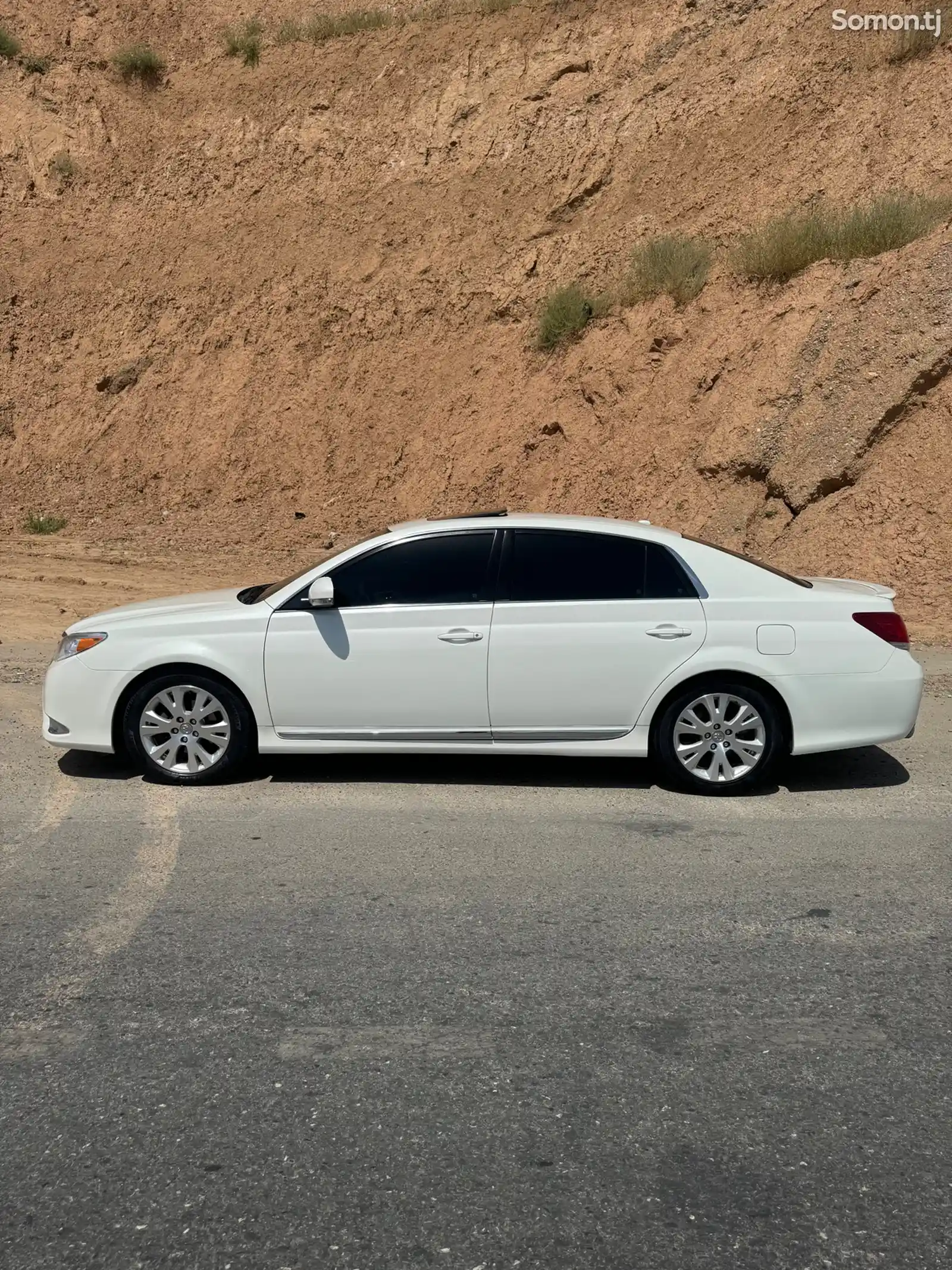 Toyota Avalon, 2011-8