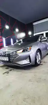 Hyundai Elantra, 2020-4