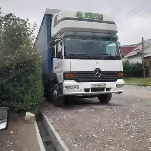 Грузовик Mercedes-Benz Atego 1528