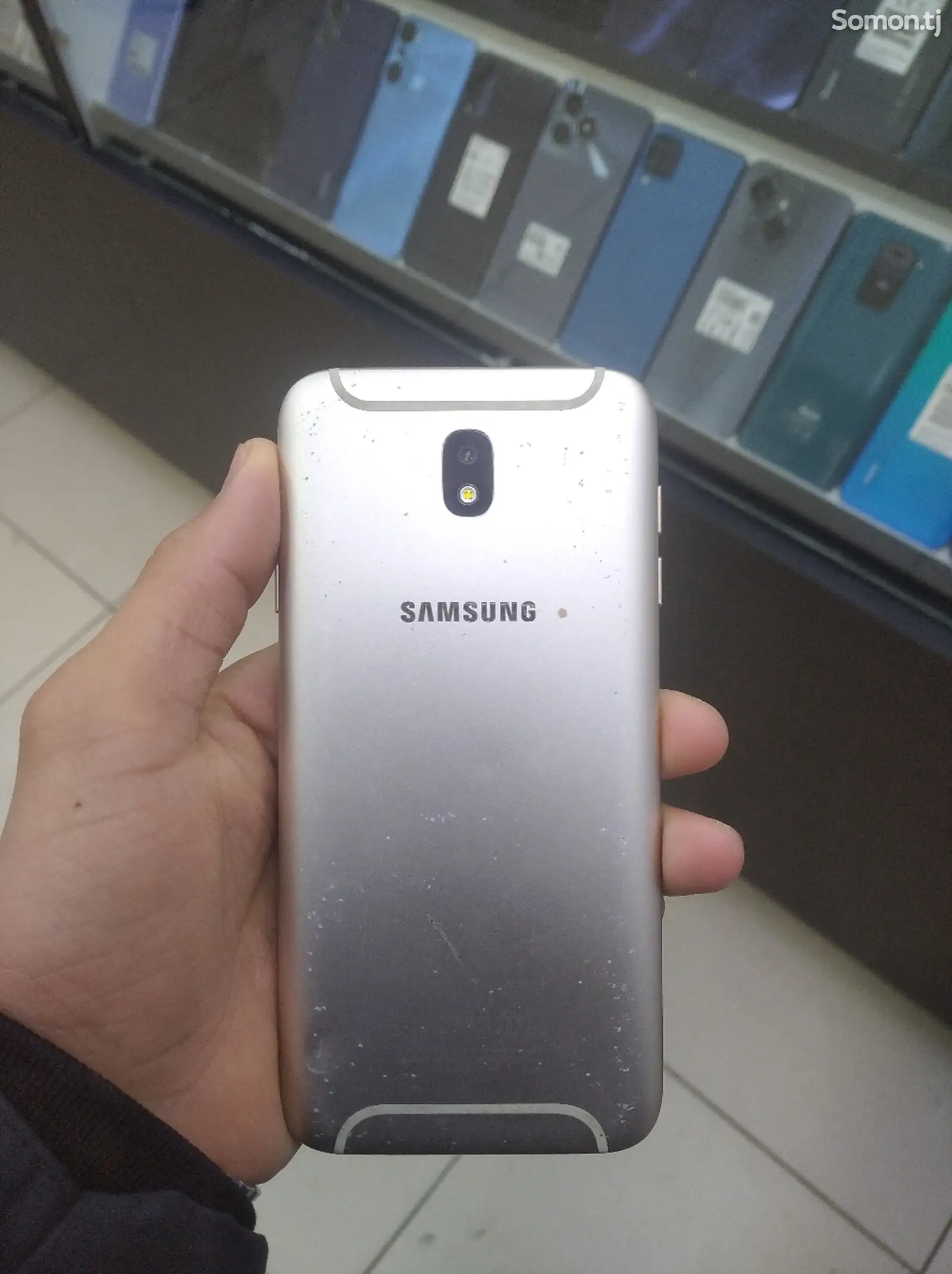 Samsung Galaxy J7-1