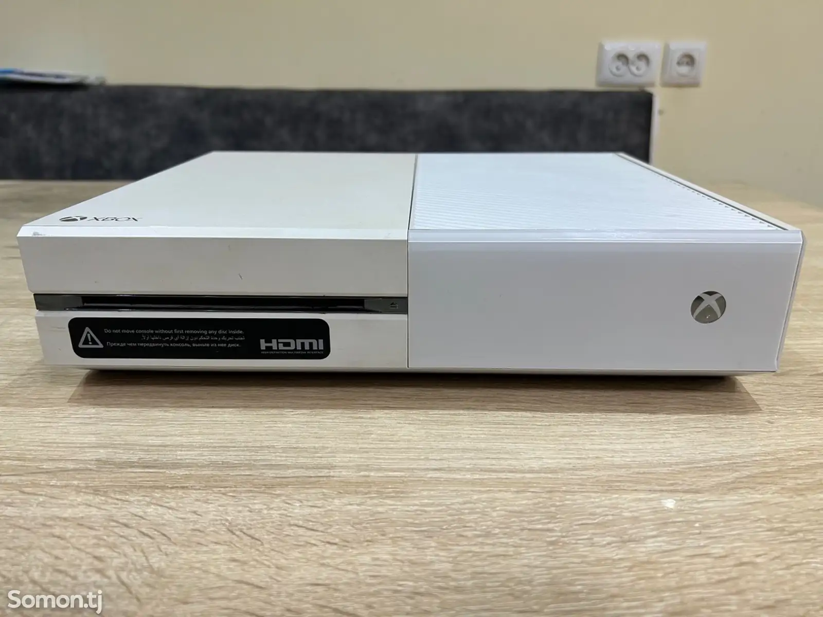 Игровая приставка Xbox One-1