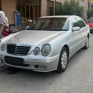 Mercedes-Benz E class, 2000