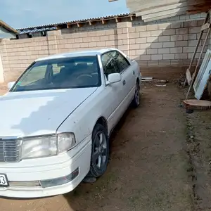 Toyota Crown, 1999