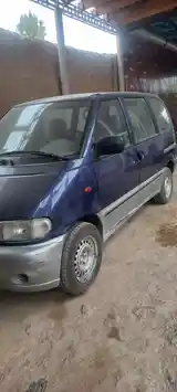 Nissan Serena, 2000-2