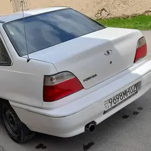 Daewoo Nexia, 1995