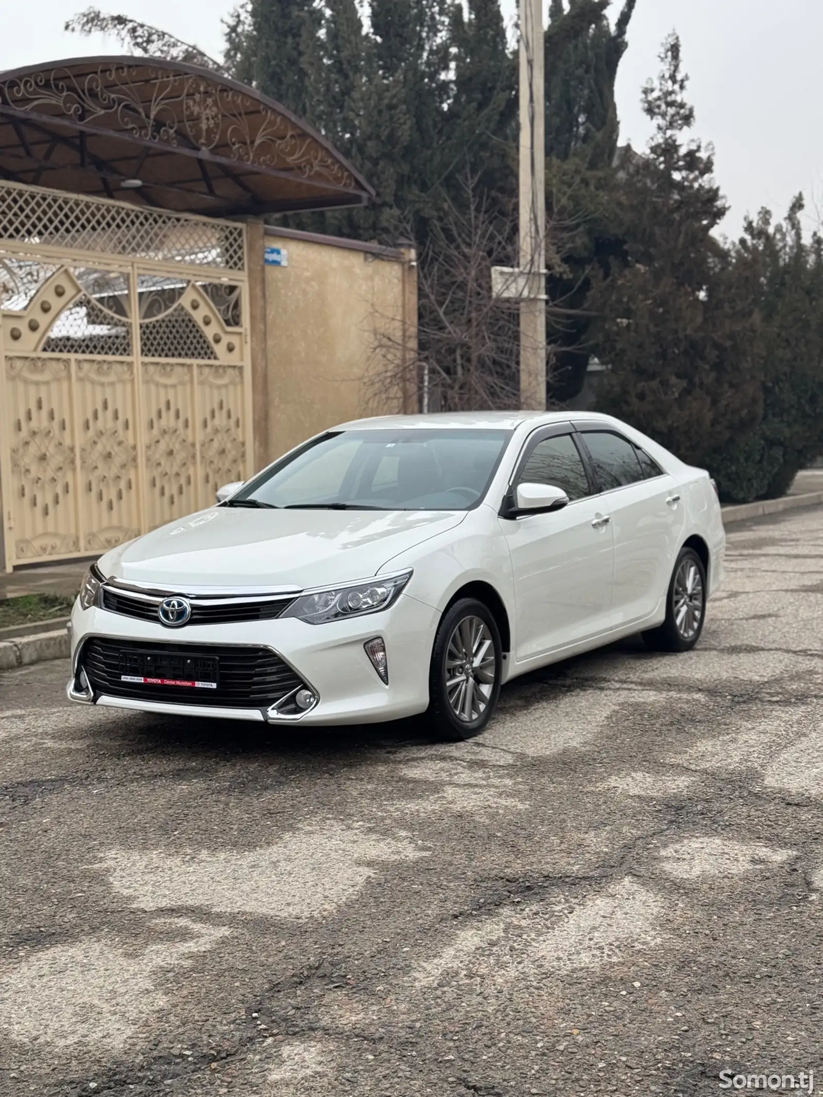 Toyota Camry, 2016-1