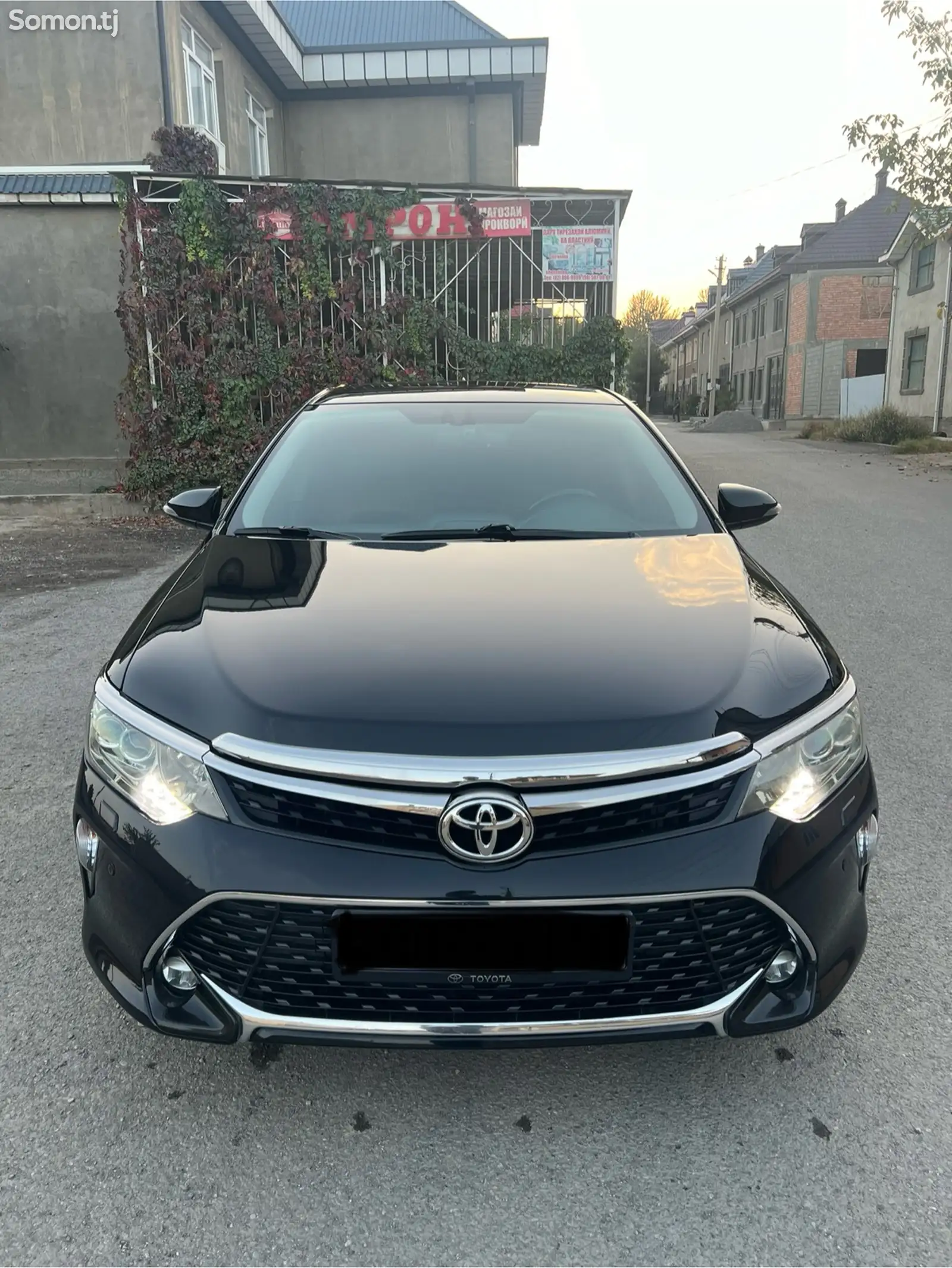 Toyota Camry, 2017-1