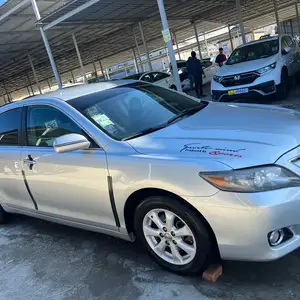 Toyota Camry, 2011