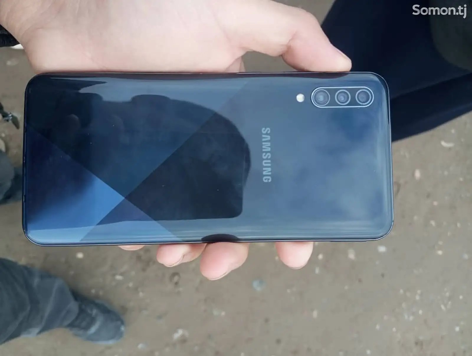 Samsung Galaxy A30-1