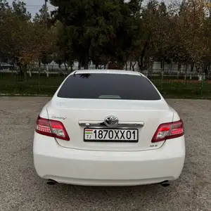 Toyota Camry, 2011