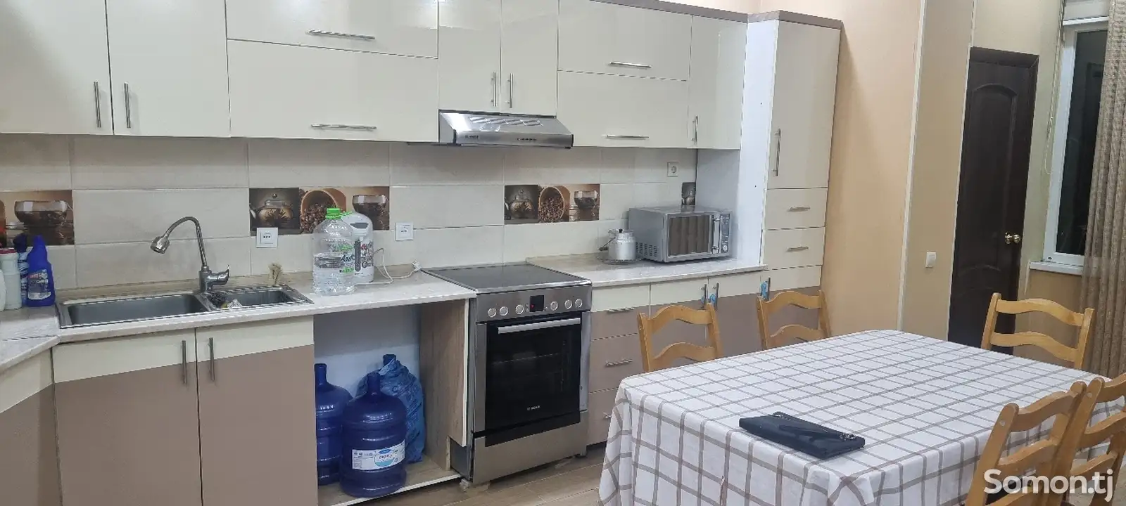 4-комн. квартира, 3 этаж, 140м², Сино-7