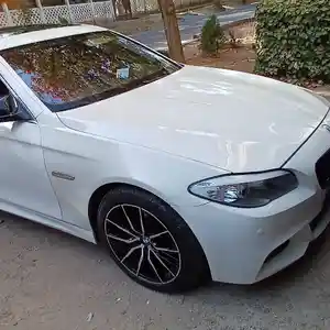 BMW 5 series, 2012