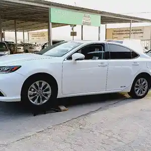 Lexus ES series, 2013