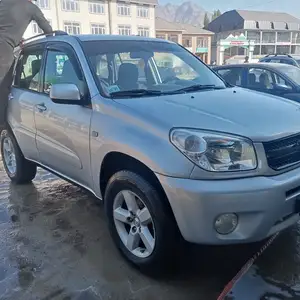 Toyota RAV 4, 2004