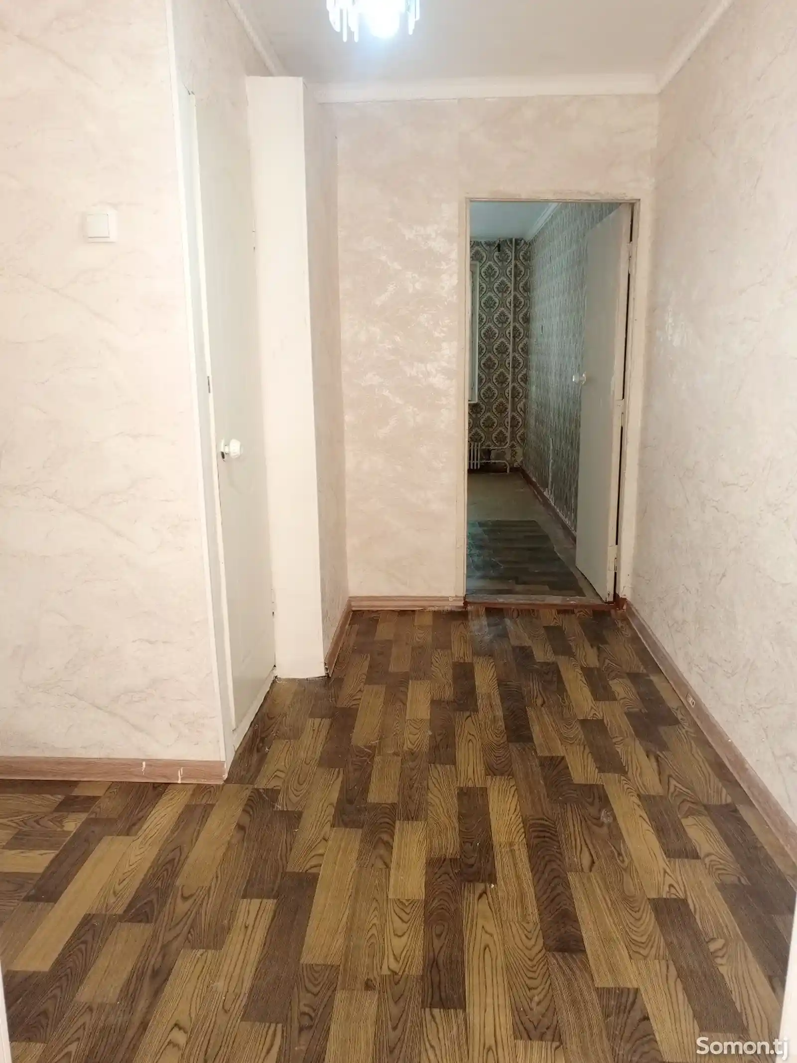 1-комн. квартира, 3 этаж, 30 м², Зарафшон, Клиника 14-6