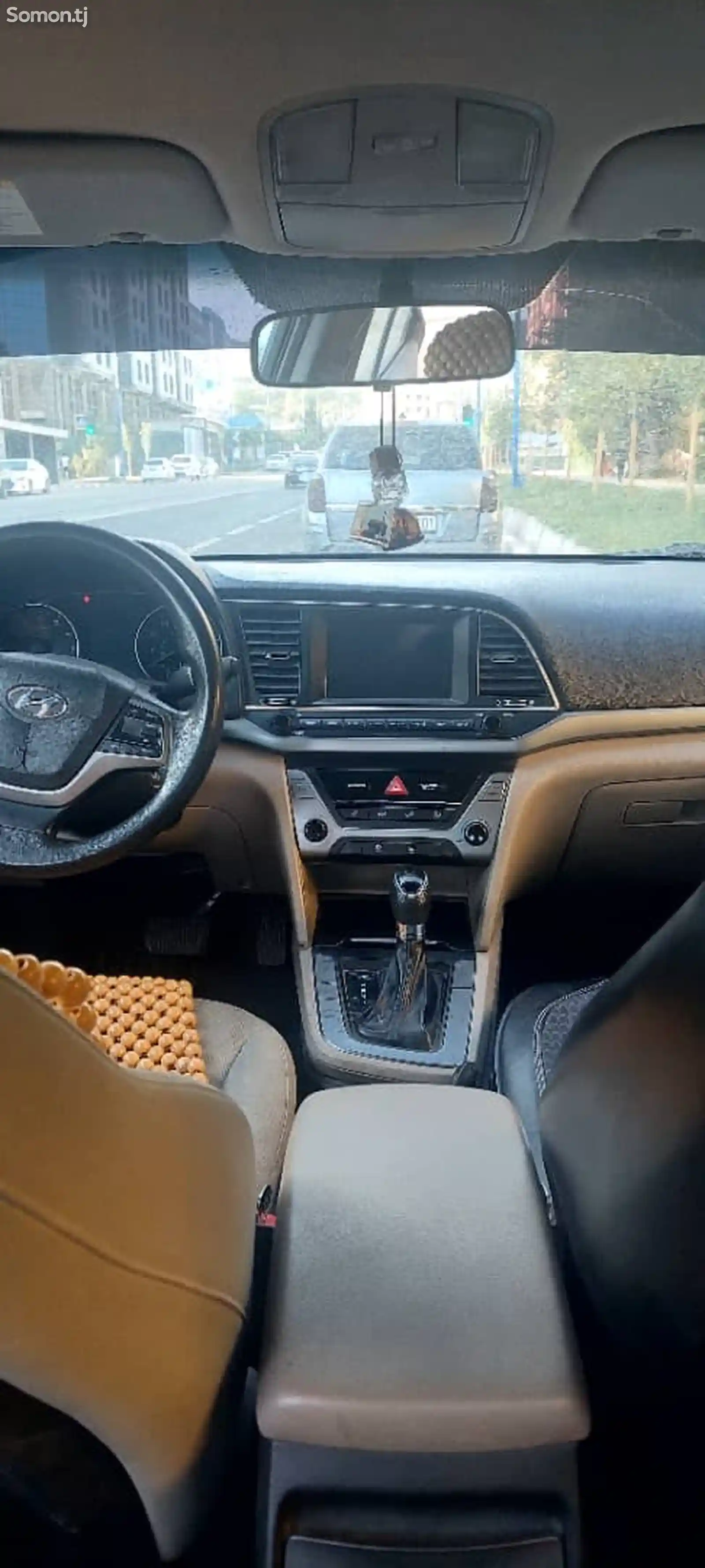 Hyundai Elantra, 2017-3