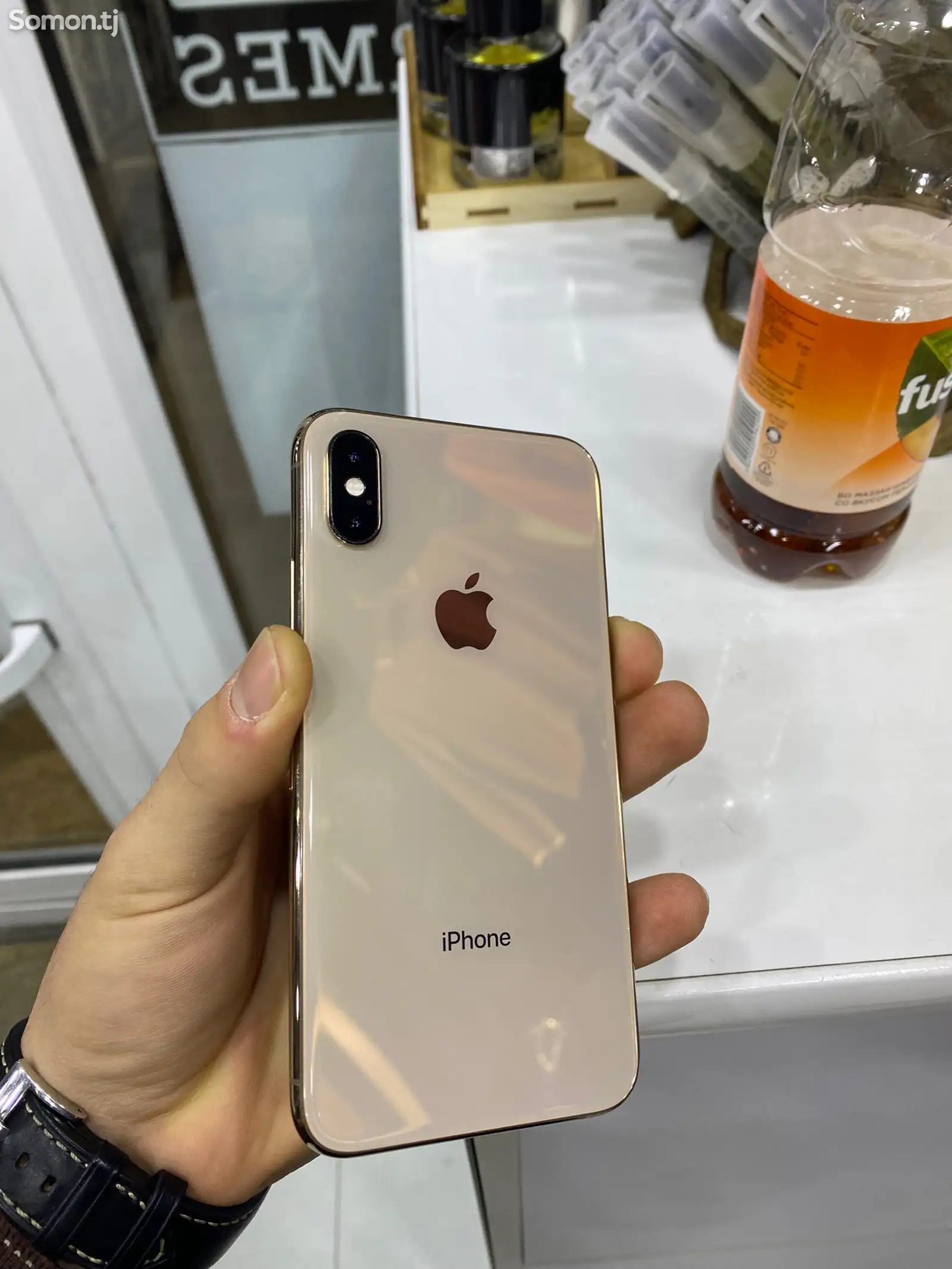 Apple iPhone Xs, 64 gb, Gold-1