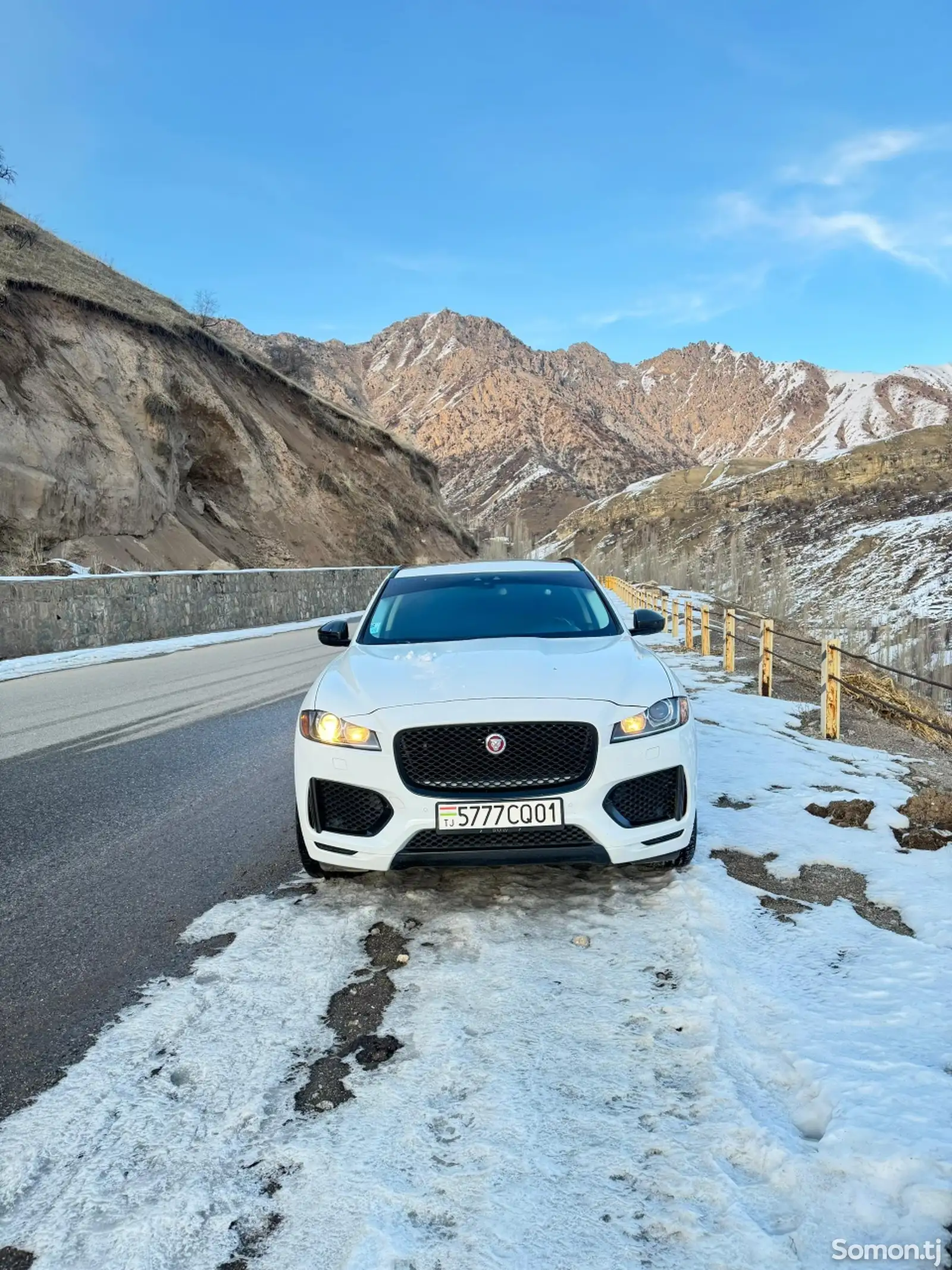 Jaguar F-Pace, 2017-1