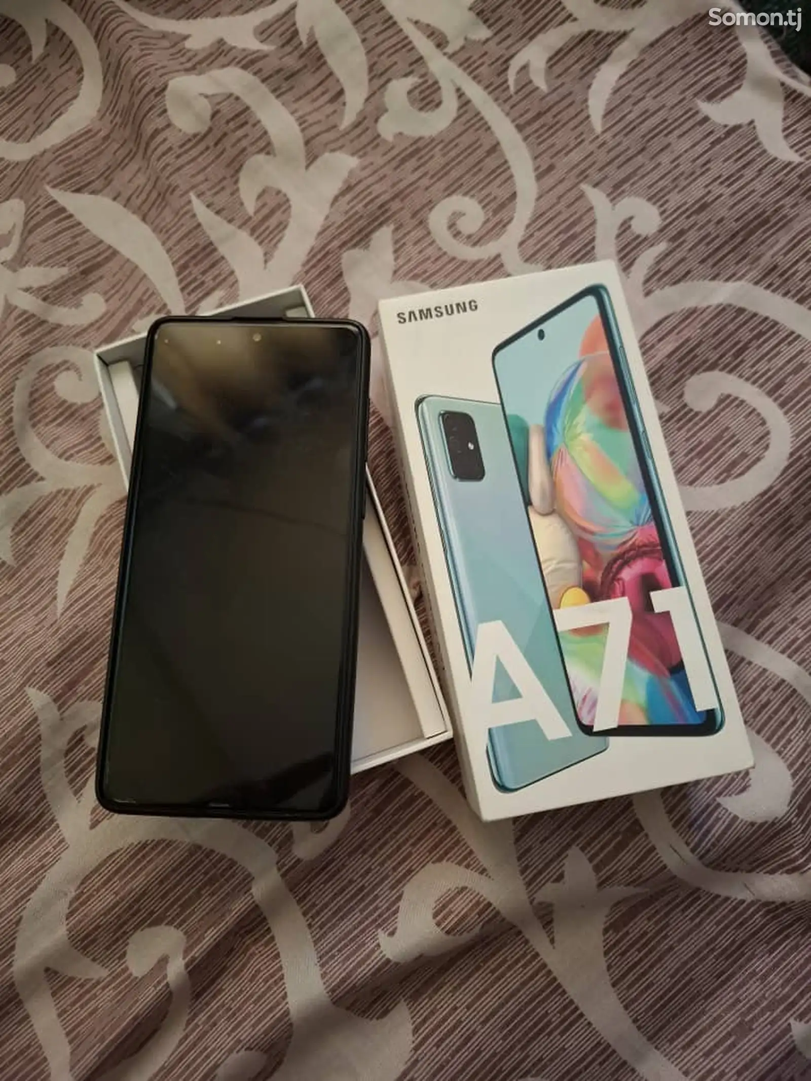 Samsung Galaxy A71-1