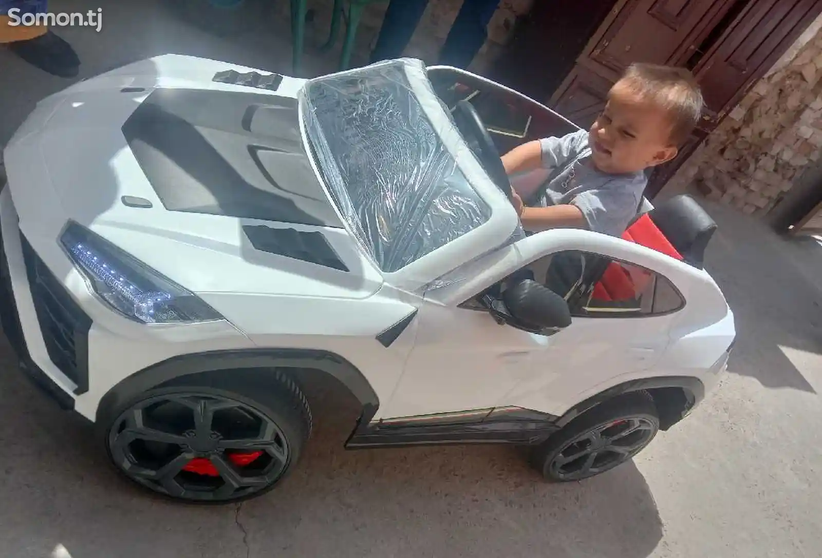 Детский электромобиль Lamborghini Urus ST-X 4WD-3