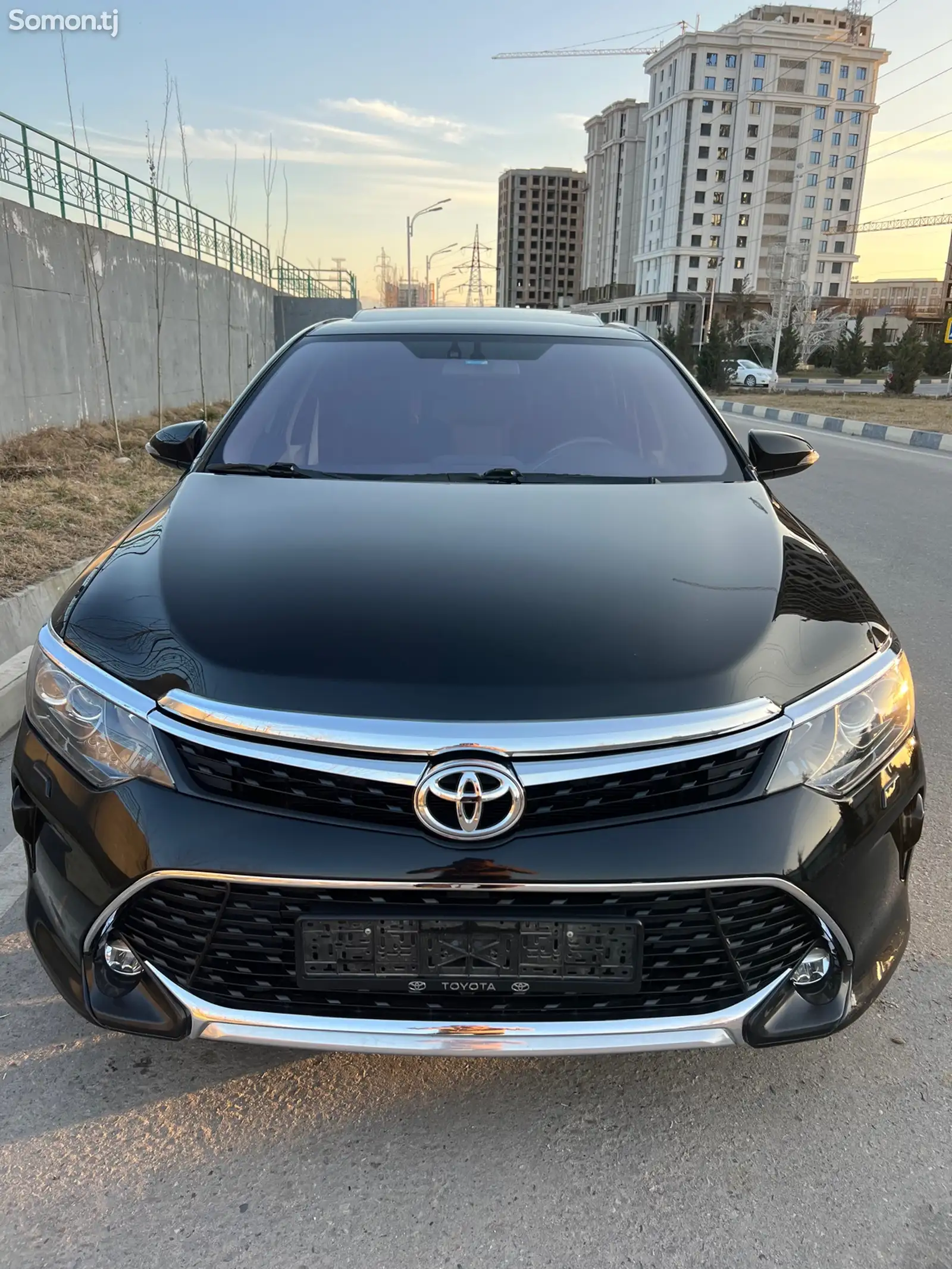 Toyota Camry, 2016-1