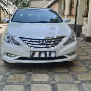 Hyundai Sonata, 2011