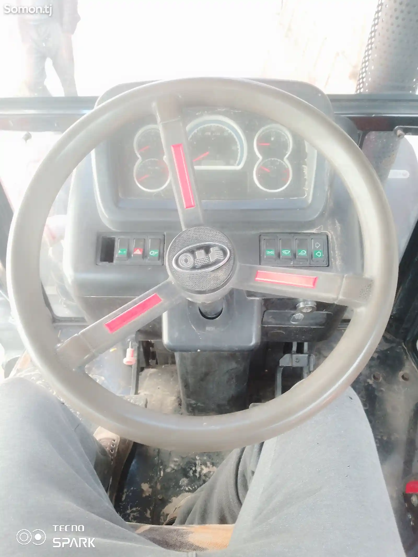 трактор YTA654-4