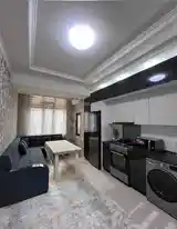 2-комн. квартира, 12 этаж, 76м², Шохмансур-5