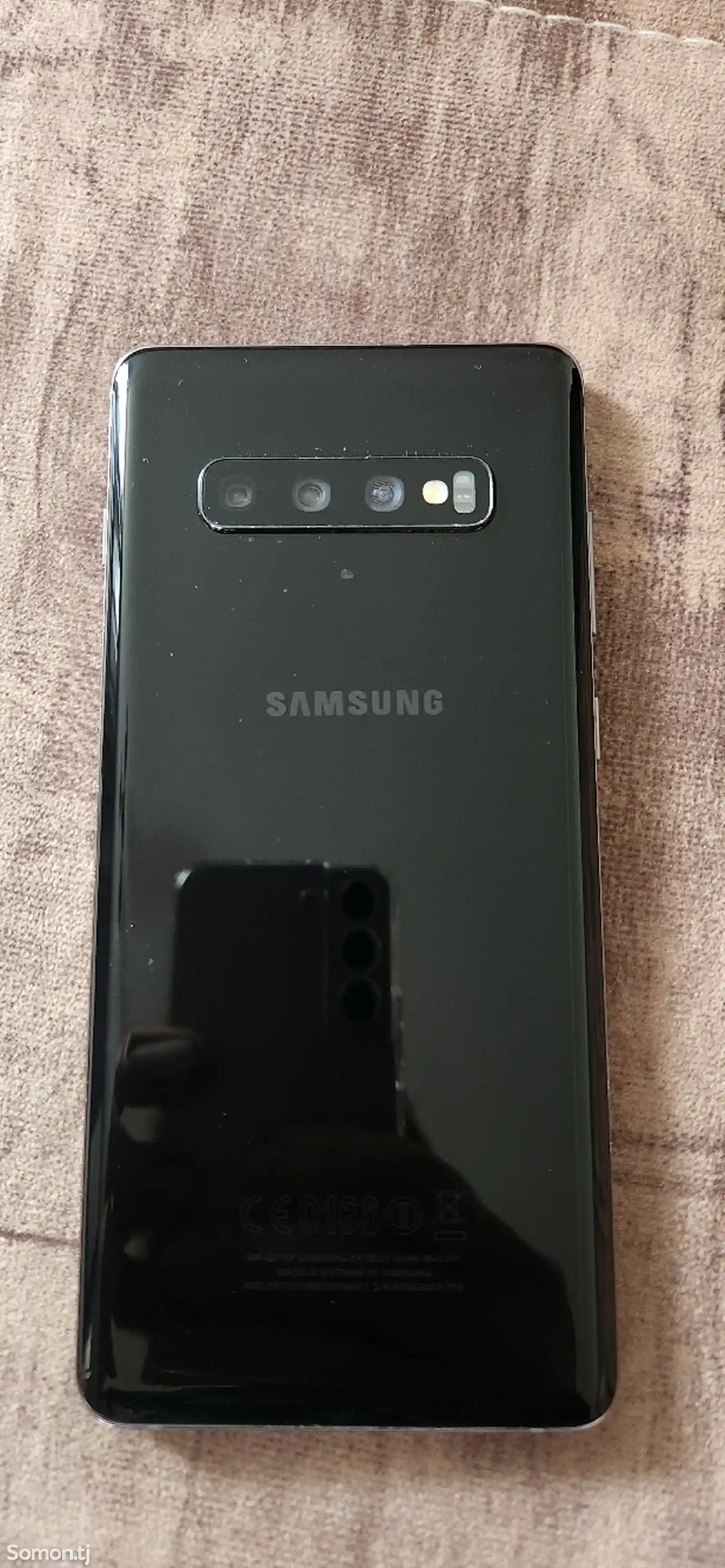 Samsung Galaxy S10 Рlus-2