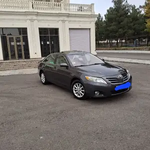 Toyota Camry, 2011