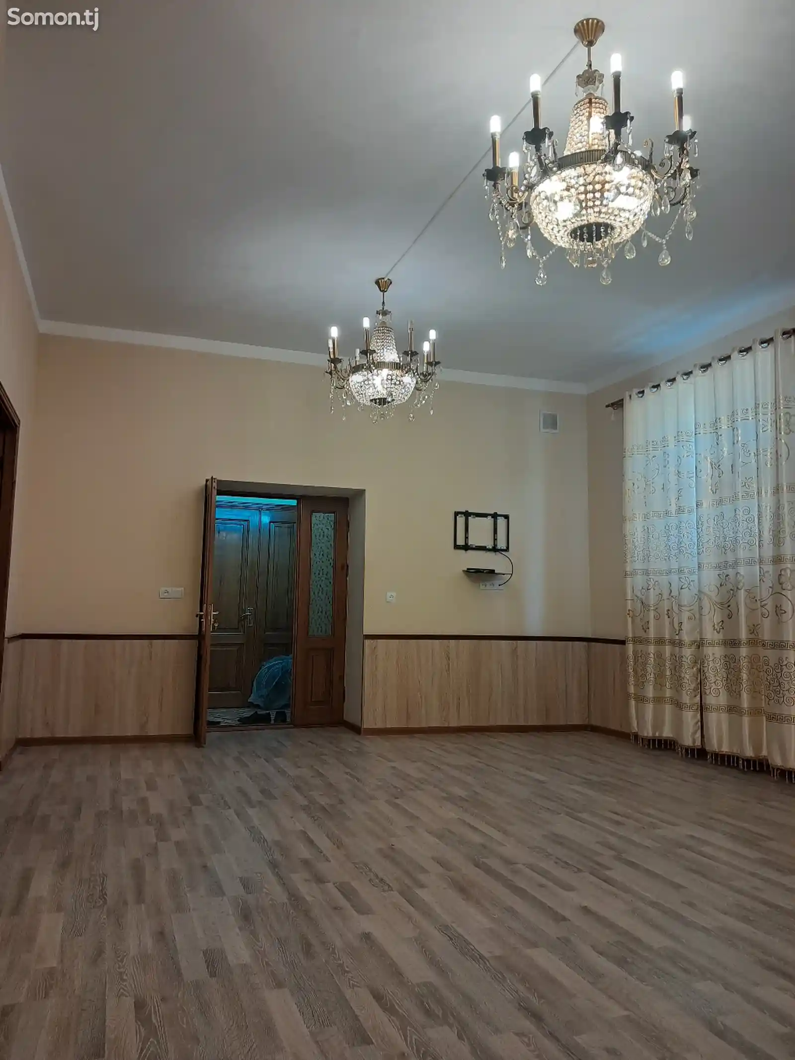 4-комн. квартира, 1 этаж, 79 м², Чавонон-4