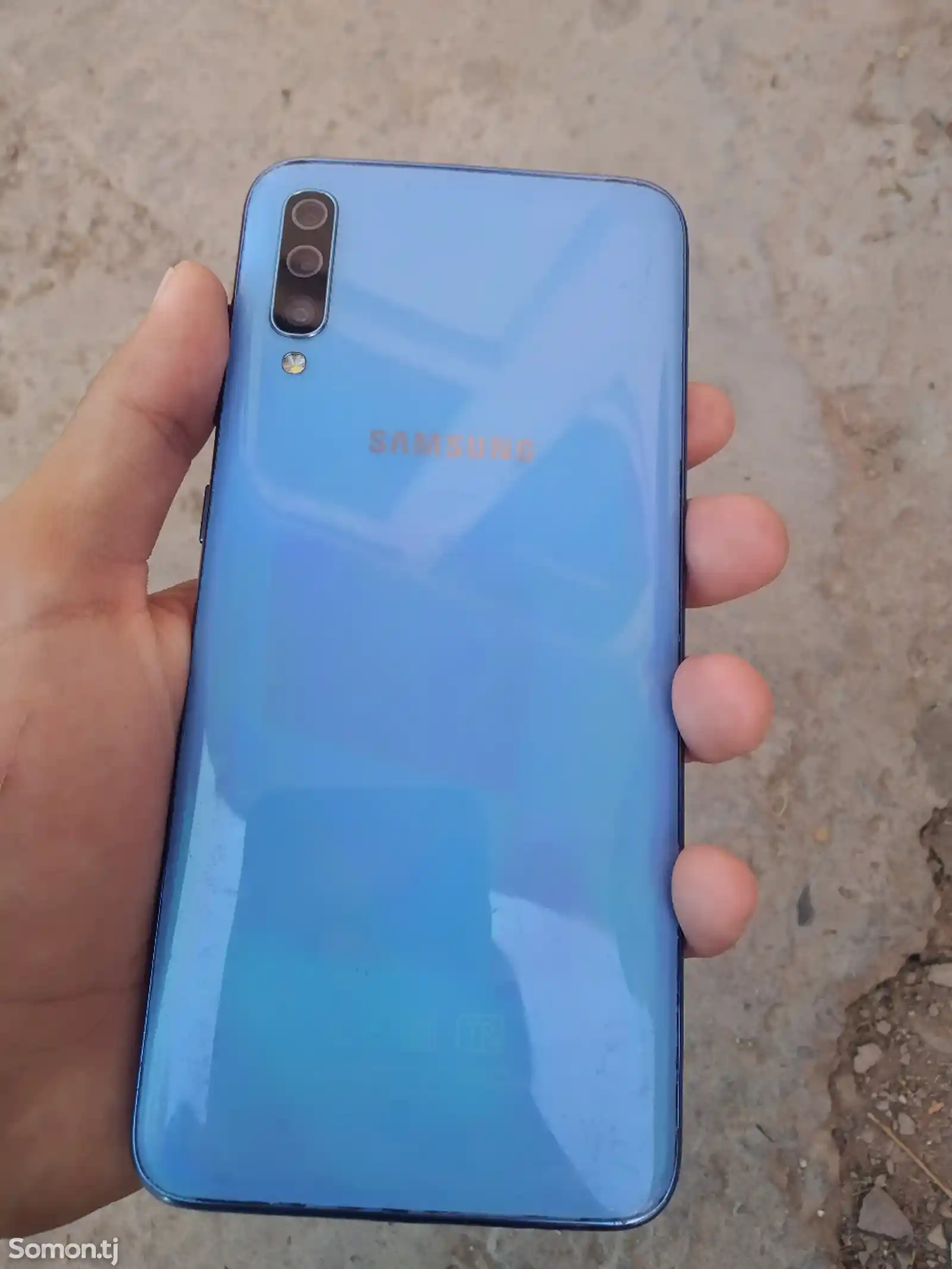 Samsung Galaxy A70 128Gb-2