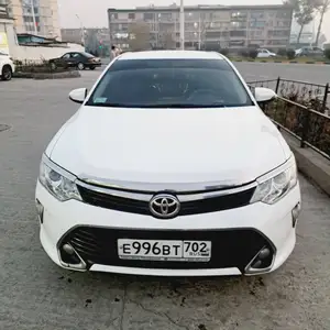 Toyota Camry, 2016