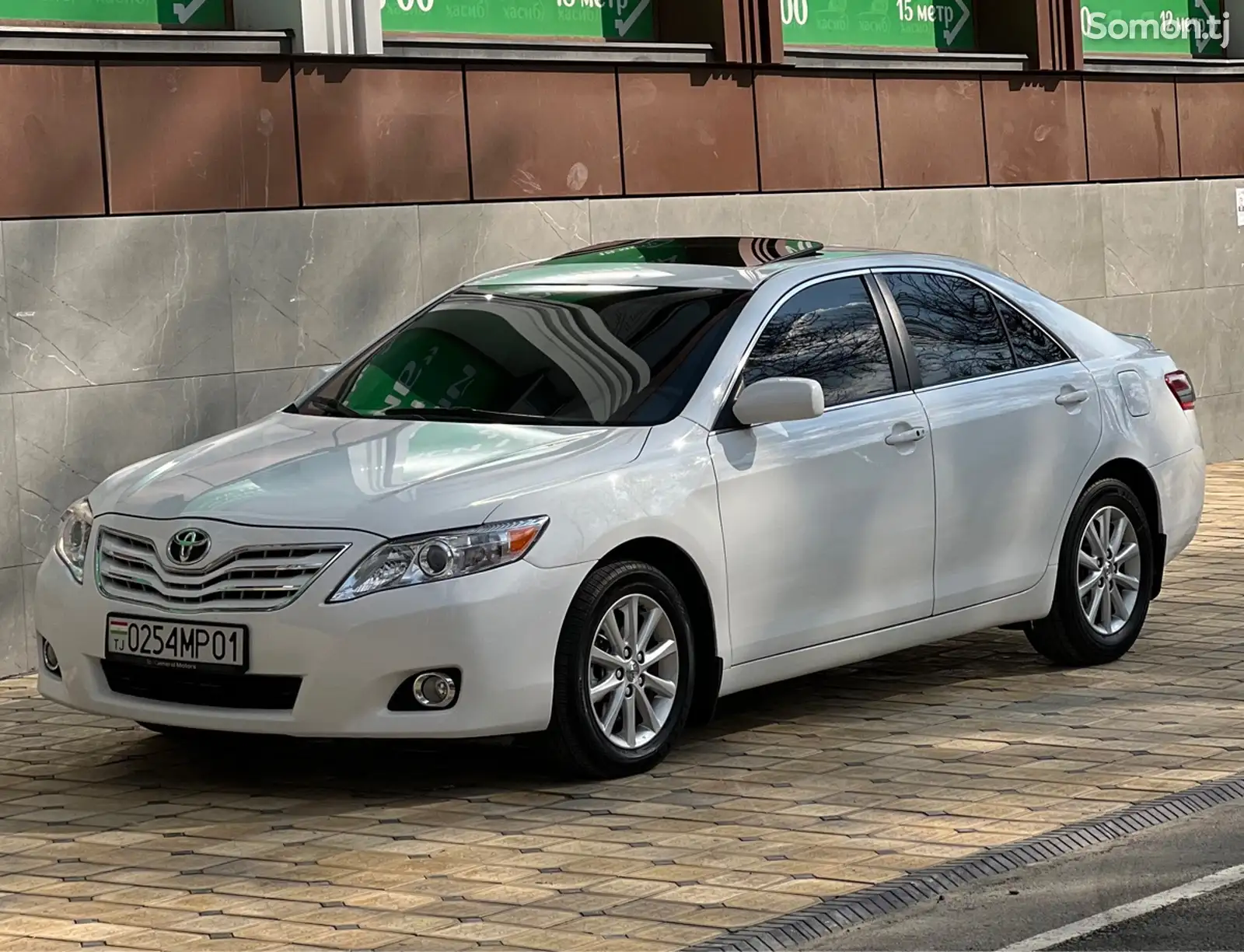 Toyota Camry, 2011-1