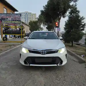 Toyota Camry, 2015