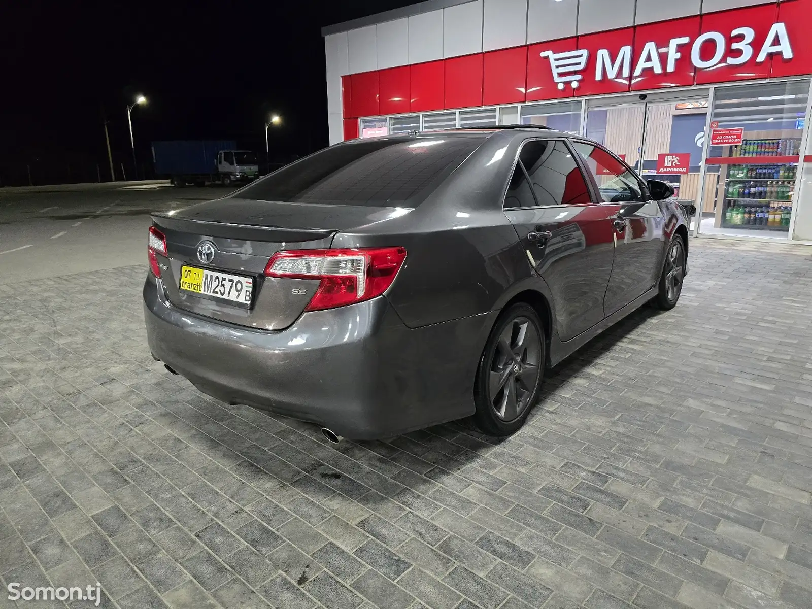 Toyota Camry, 2012-1