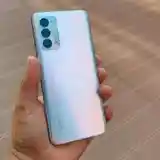 Телефон Realme-2