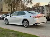 Toyota Camry, 2017-5