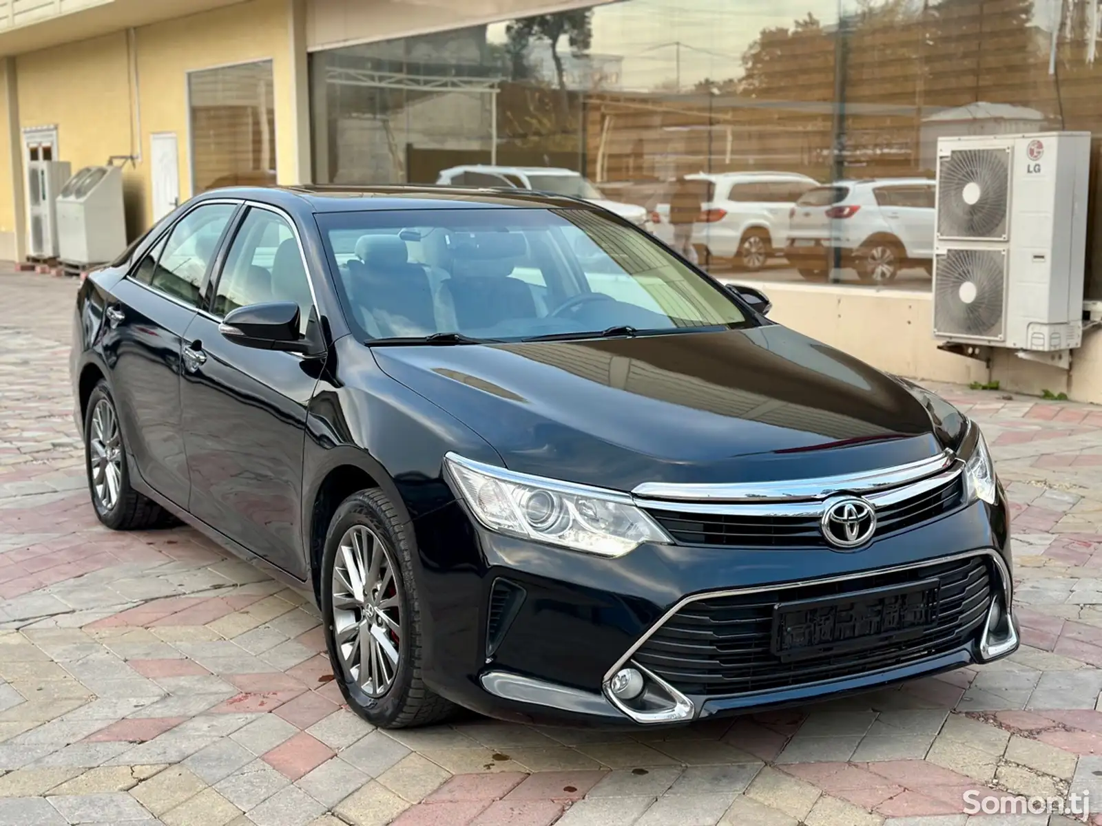 Toyota Camry, 2017-1