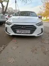 Hyundai Elantra, 2018-2