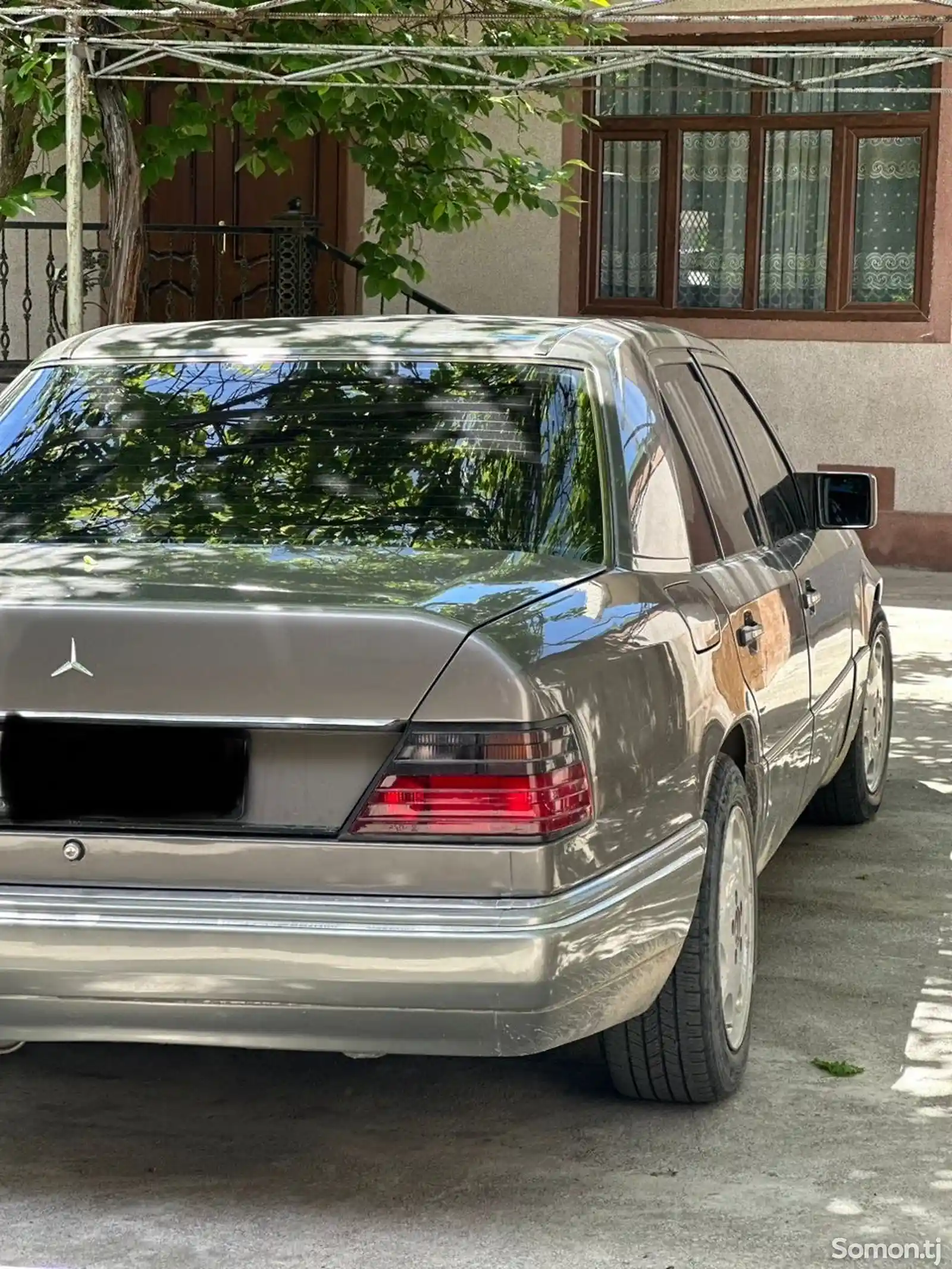 Mercedes-Benz W124, 1993-7