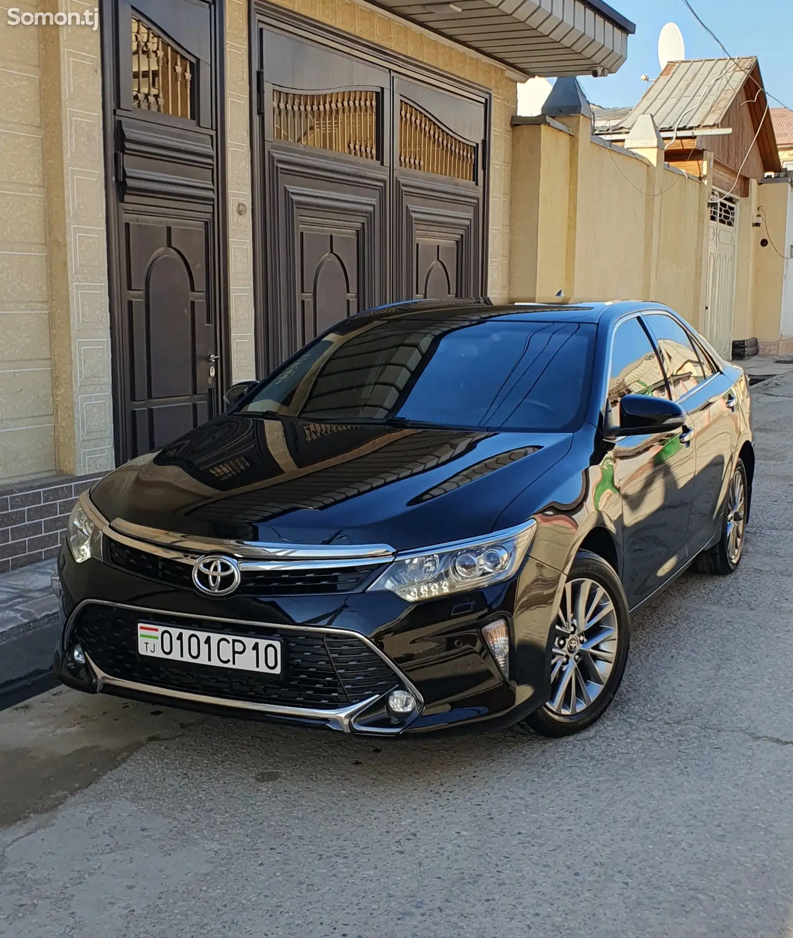 Toyota Camry, 2017-1