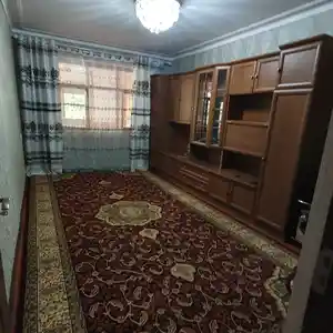 3-комн. квартира, 2 этаж, 65 м², Гипрозем