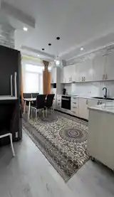 3-комн. квартира, 13 этаж, 67м², Шохмансур ру ба руи Пайкар Танка-10