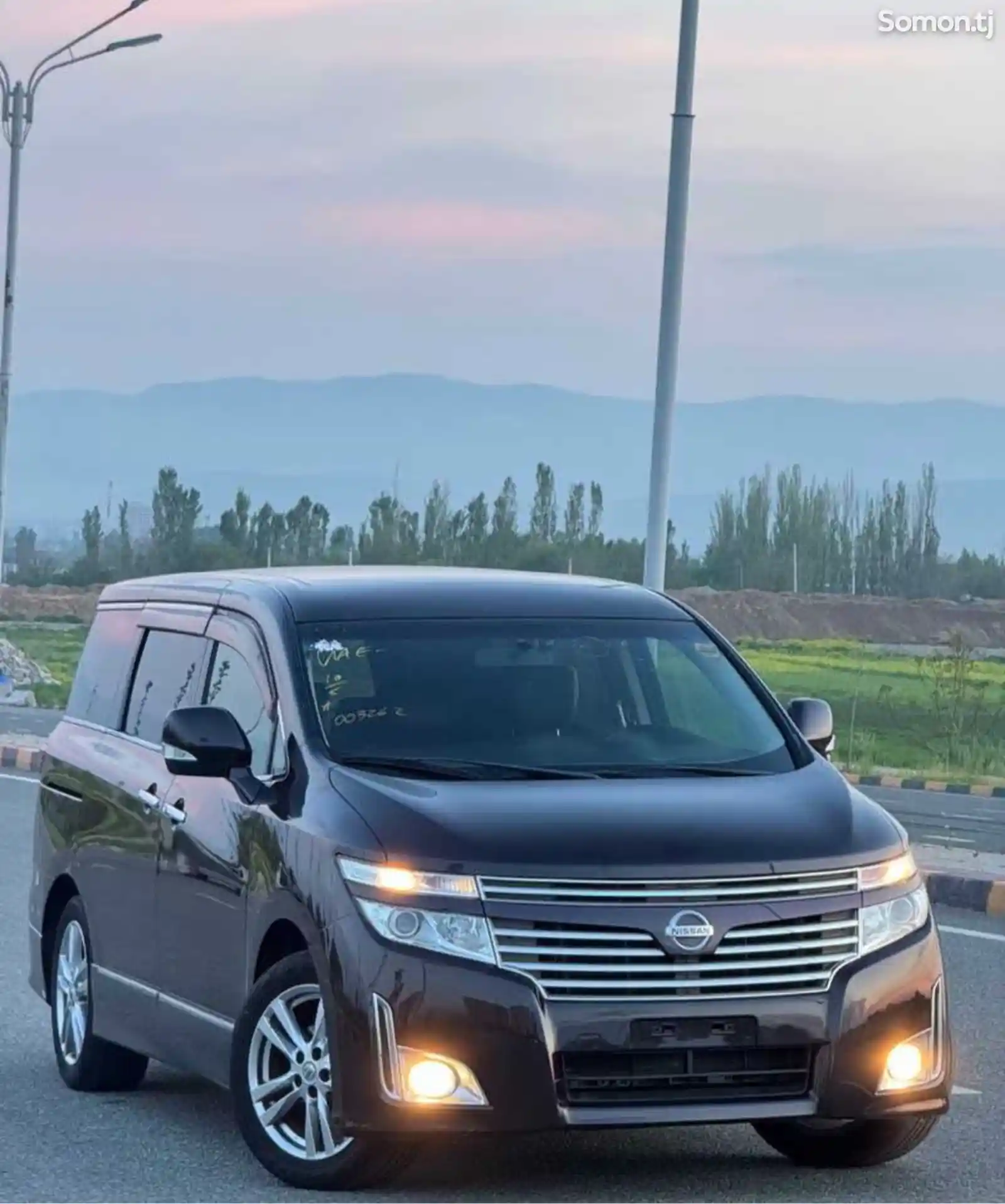 Nissan Elgrand, 2015-1