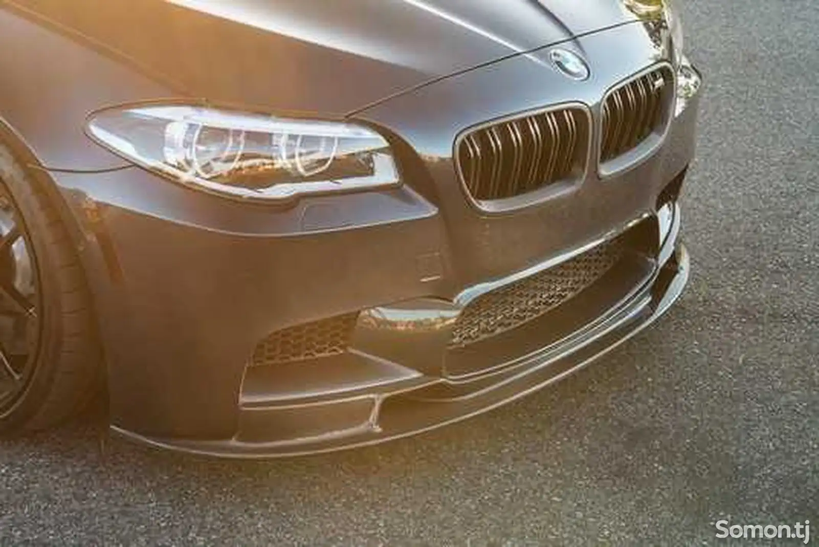 Губа на передний бампер BMW F10 M5-1