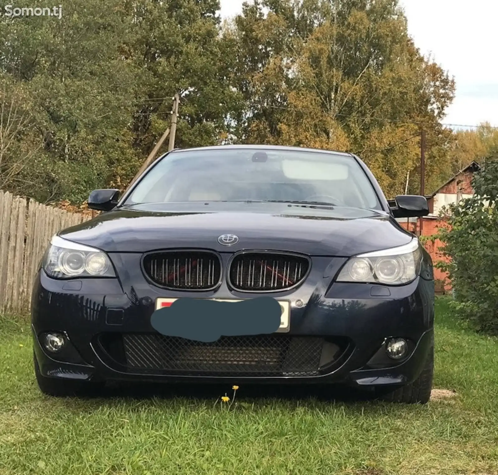 Передний бампер на BMW Е60