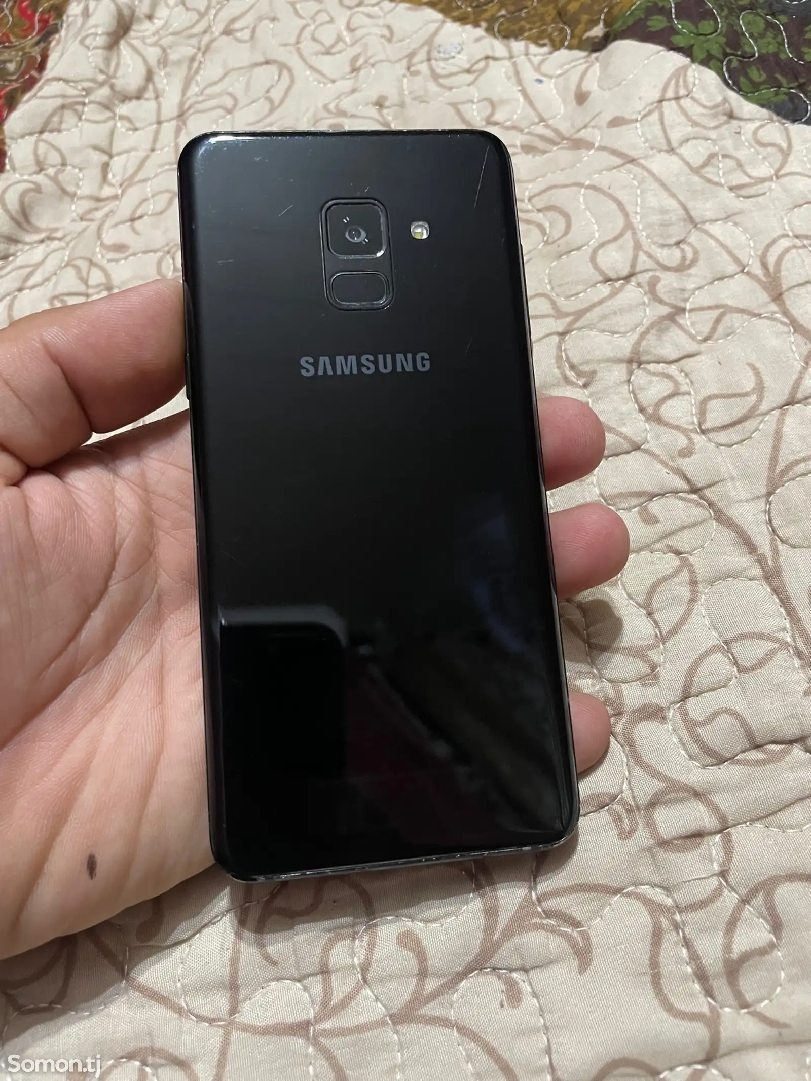 Samsung Galaxy A8-1