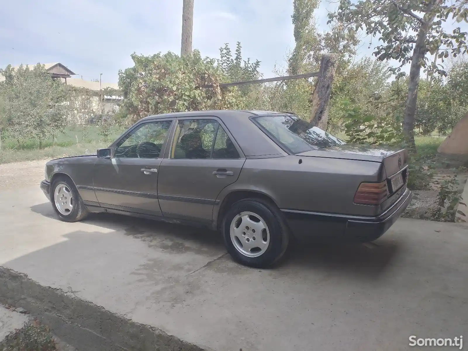 Mercedes-Benz W124, 1990-5